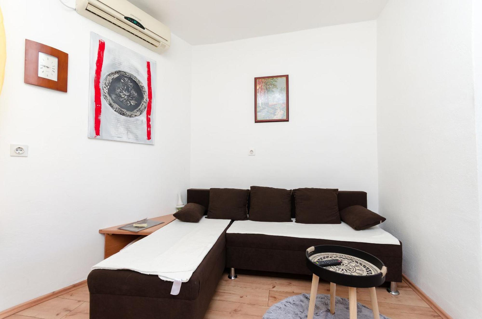 Holiday Home Ana- With Pool Kornić Zewnętrze zdjęcie